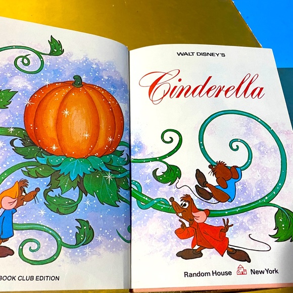 WALT DISNEY’S CINDERELLA VTG 1974 CLASSIC COLLECTIBLE HARDCOVER STORYBOOK - Picture 2 of 16
